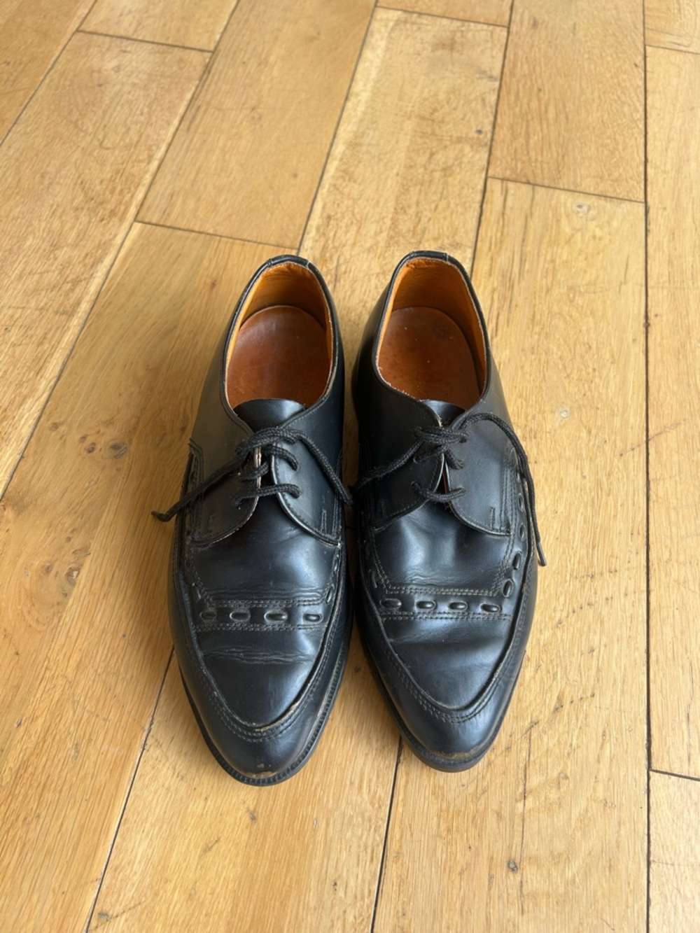 Vintage Doc Martens Women's Black Leather Lace-Up Pointed Toe Loafer